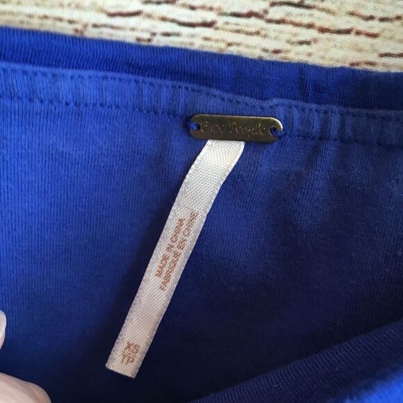 ‎FREE PEOPLE RUCHED TUBE TOP IN BLUE - Picture 3 of 4